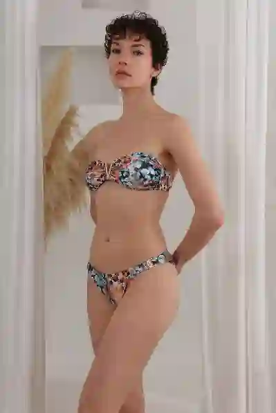 Resim Lapieno 264279 Kadın Straplez Bikini Takım